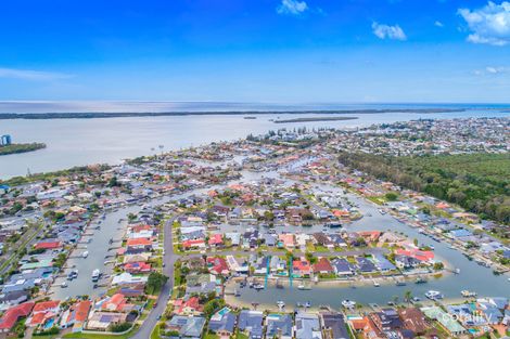 Property photo of 10 Marco Polo Place Hollywell QLD 4216