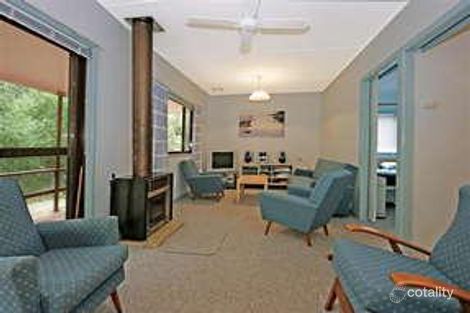 Property photo of 18 Fairley Street Depot Beach NSW 2536