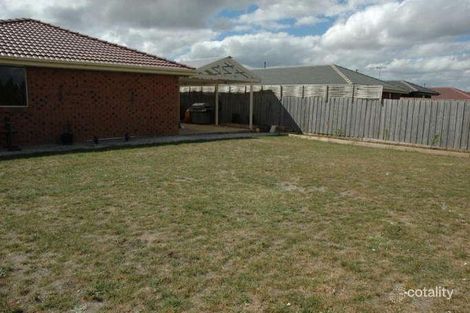Property photo of 11 Shaftsbury Avenue Berwick VIC 3806