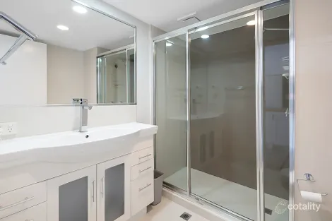 Property photo of 309/2007 Gold Coast Highway Miami QLD 4220