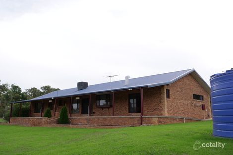 Property photo of 20 Petticoat Lane Young NSW 2594