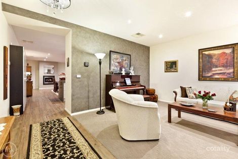 Property photo of 18 Cathedral Rise Doreen VIC 3754