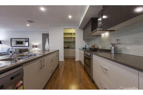 Property photo of 35 Filmont Drive Werribee VIC 3030