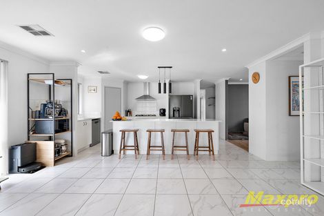4 Amiens St, Hilbert, WA 6112