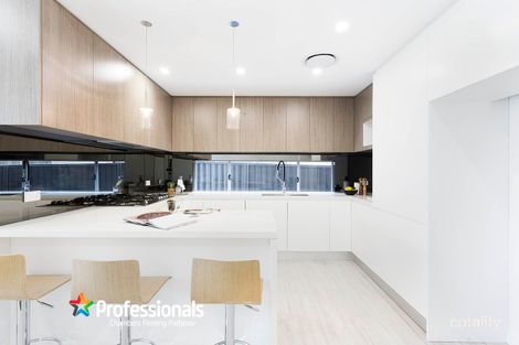 Property photo of 28 Greenway Parade Revesby NSW 2212