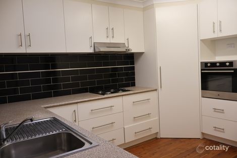 Property photo of 21 Willow Street Kooringal NSW 2650