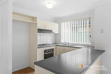 Property photo of 6 Pinehurst Way Blue Haven NSW 2262