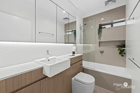 Property photo of 9/33 Birdwood Street Coorparoo QLD 4151