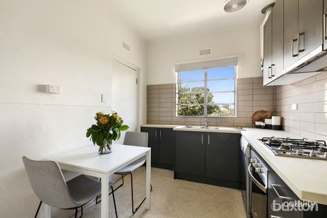 Property photo of 9/40 Eildon Road St Kilda VIC 3182