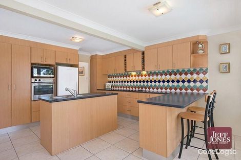 Property photo of 6 Handon Street Mansfield QLD 4122