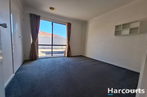 Property photo of 4 Gatehouse Parade Cranbourne East VIC 3977