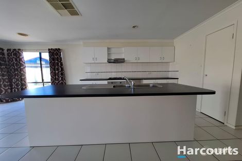 Property photo of 4 Gatehouse Parade Cranbourne East VIC 3977