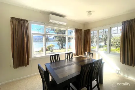 13 Batchelor St, White Beach, TAS 7184
