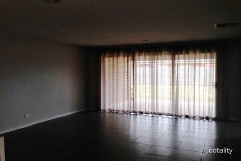 Property photo of 2 Licodia Drive Pakenham VIC 3810