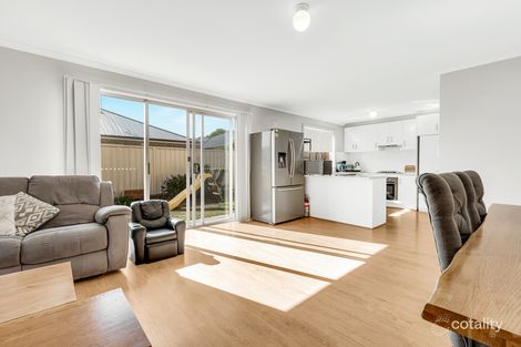 Property photo of 4 Isla Court Munno Para West SA 5115