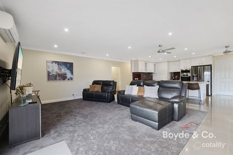 Property photo of 2 Atkinson Court Warragul VIC 3820