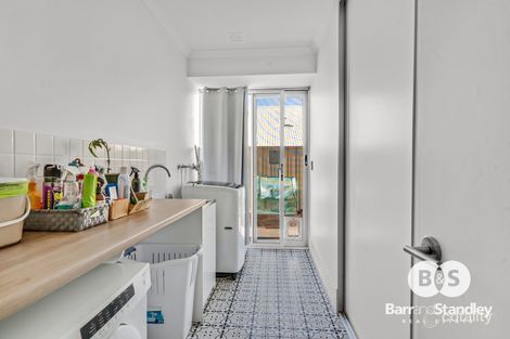 Property photo of 16 Primrose Vista Millbridge WA 6232
