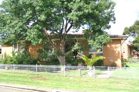 24 Grevillea Cres, Prestons, NSW 2170