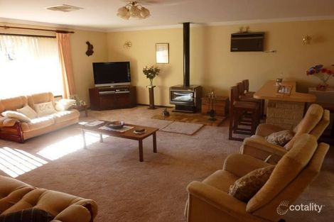 Property photo of 13 Maud Street York WA 6302