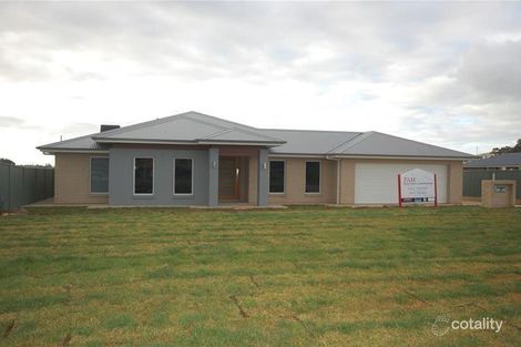 7 Mangrove Cres, Forest Hill, NSW 2651