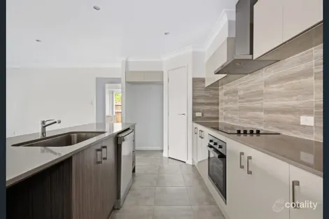 15 Summerhill St, Victoria Point, QLD 4165