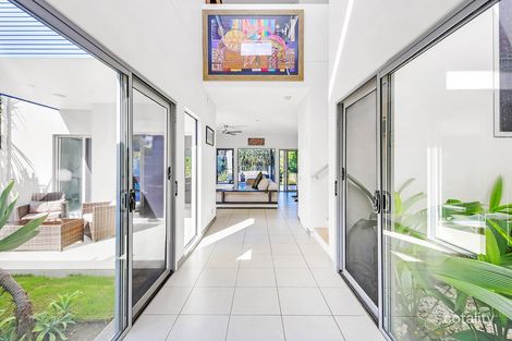 Property photo of 41 Sophie Avenue Broadbeach Waters QLD 4218