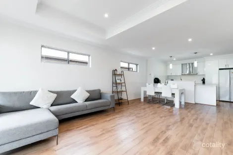 Property photo of 32 Elsbury Approach Clarkson WA 6030