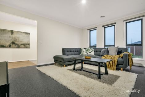 Property photo of 12 Leveque Loop Craigieburn VIC 3064