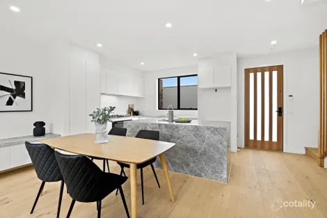 Property photo of 2/30 Eucra Street Hadfield VIC 3046