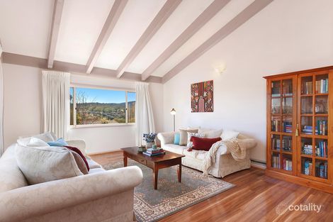 Property photo of 27 Emery Crescent Karabar NSW 2620