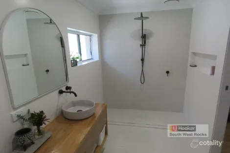 Property photo of 47 Simpson Street South West Rocks NSW 2431