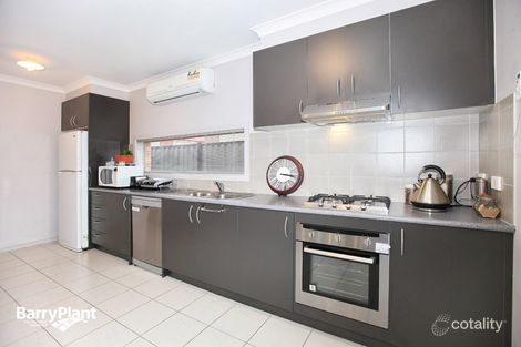 Property photo of 9 Bevan Lane Craigieburn VIC 3064