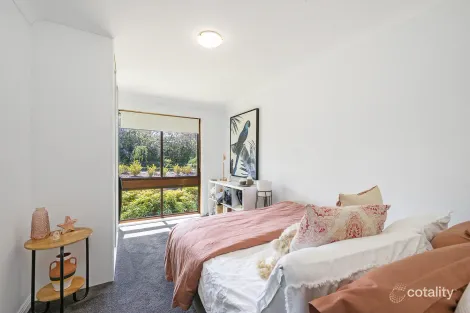 Property photo of 31 Glenelgin Road Winmalee NSW 2777