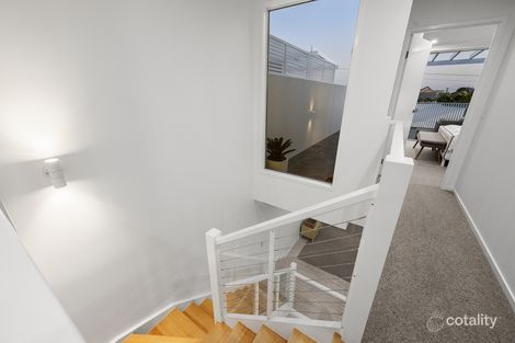 Property photo of 2/7 Sapphire Street Hollywell QLD 4216