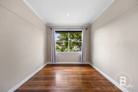 Property photo of 1 Clematis Avenue Wendouree VIC 3355