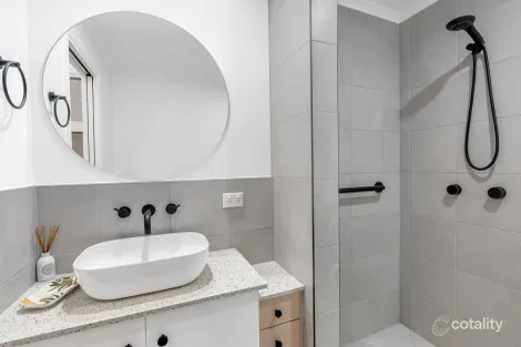 Property photo of 8/1804 Captain Cook Highway Clifton Beach QLD 4879