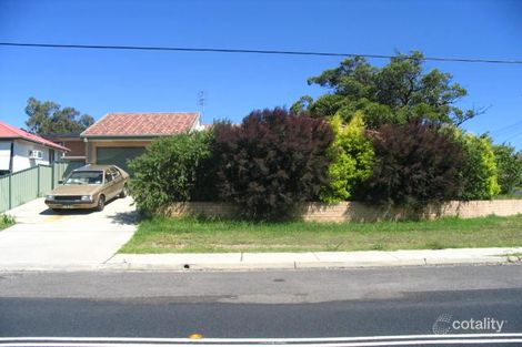 13 Melbourne St, East Gosford, NSW 2250