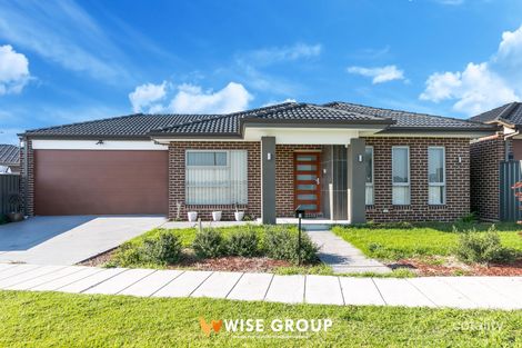 2 Gardens Vista Pl, Lynbrook, VIC 3975
