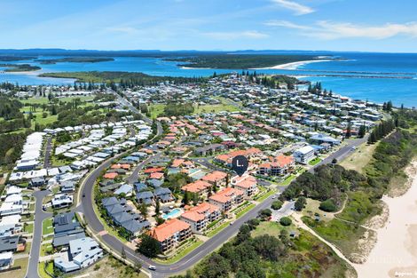 Property photo of 9/20 Pacific Parade Yamba NSW 2464