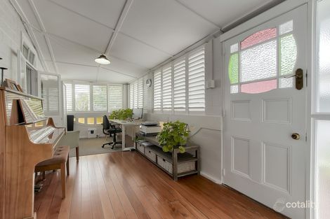 Property photo of 32-32A Bentinck Street Sherwood QLD 4075
