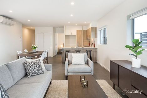 Property photo of 2/15 Besham Parade Wynnum QLD 4178