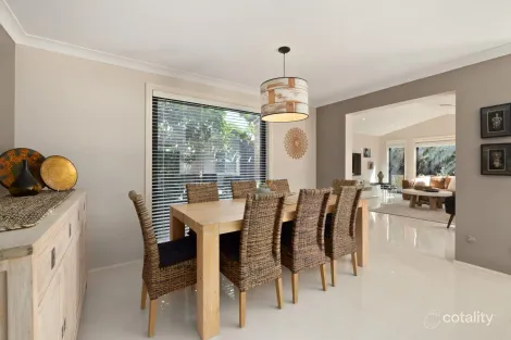 Property photo of 19 Waterside Grove Warriewood NSW 2102