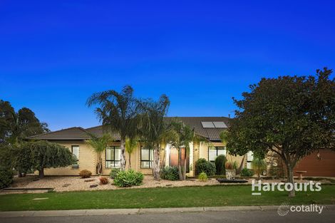 28 Clearwater Dr, Pakenham, VIC 3810