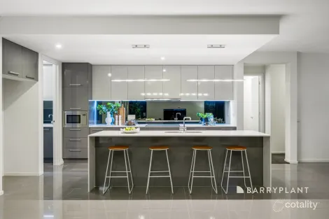 Property photo of 5 William Court Officer VIC 3809