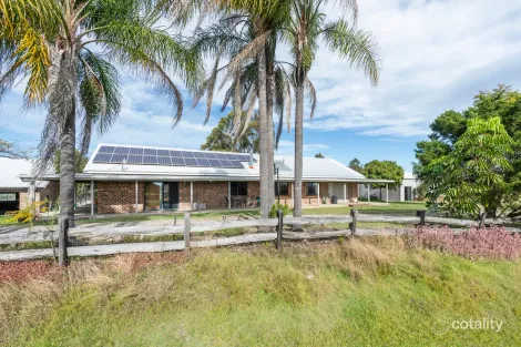 Property photo of 13 Helens Drive Clarenza NSW 2460