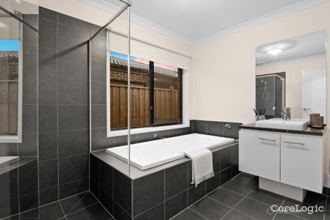 Property photo of 27 Dexter Crescent Clyde North VIC 3978