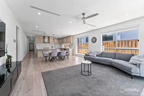 Property photo of 14 Poyner Circuit Mickleham VIC 3064