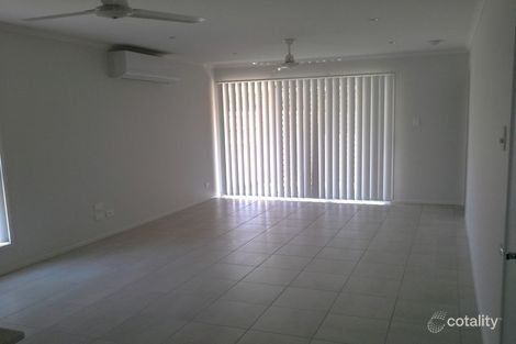 Property photo of 9 Lakeside Crescent Ningi QLD 4511