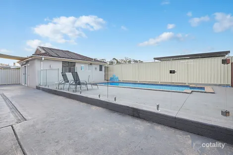 Property photo of 80 Falcon Circuit Green Valley NSW 2168