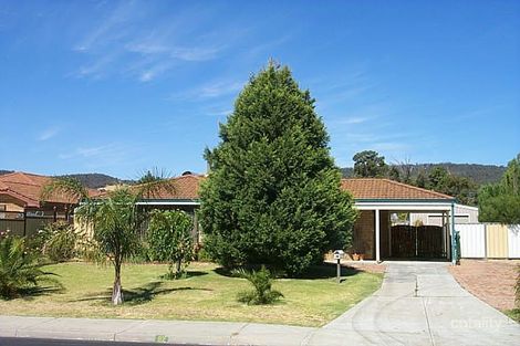 Property photo of 82 Excalibur Circle Camillo WA 6111